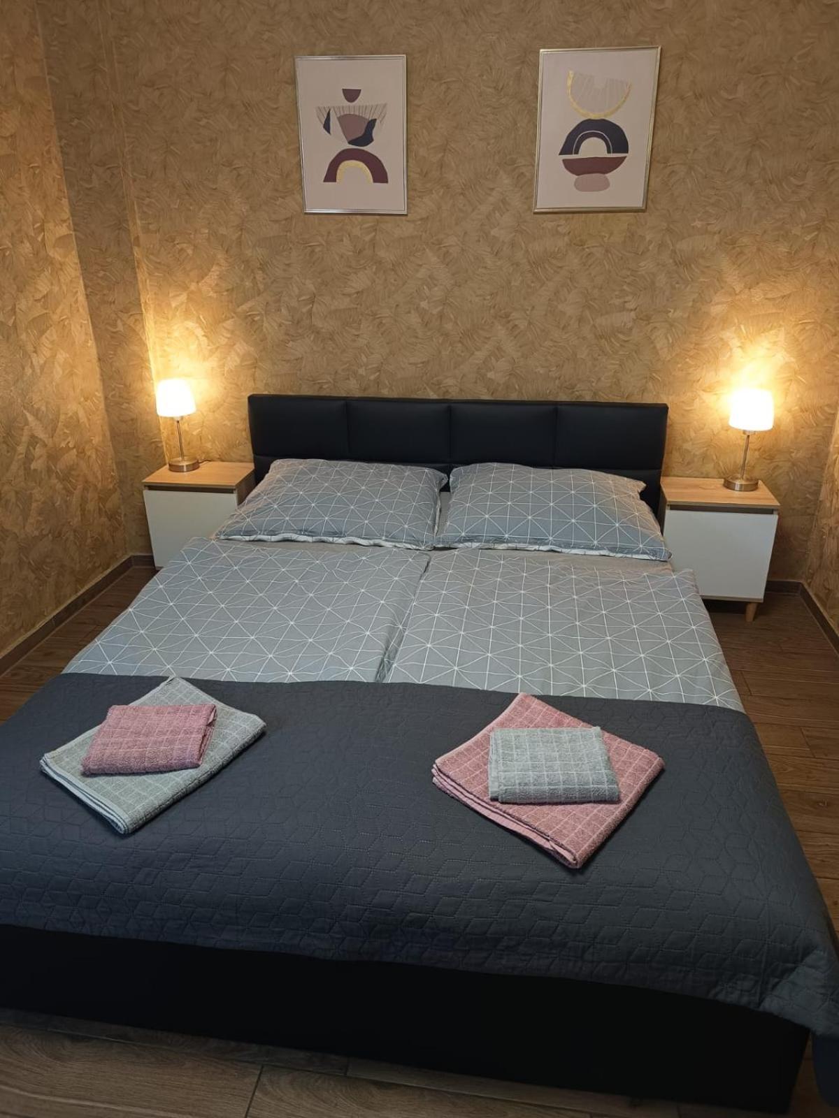 Apartament Japko Gliwice Buitenkant foto